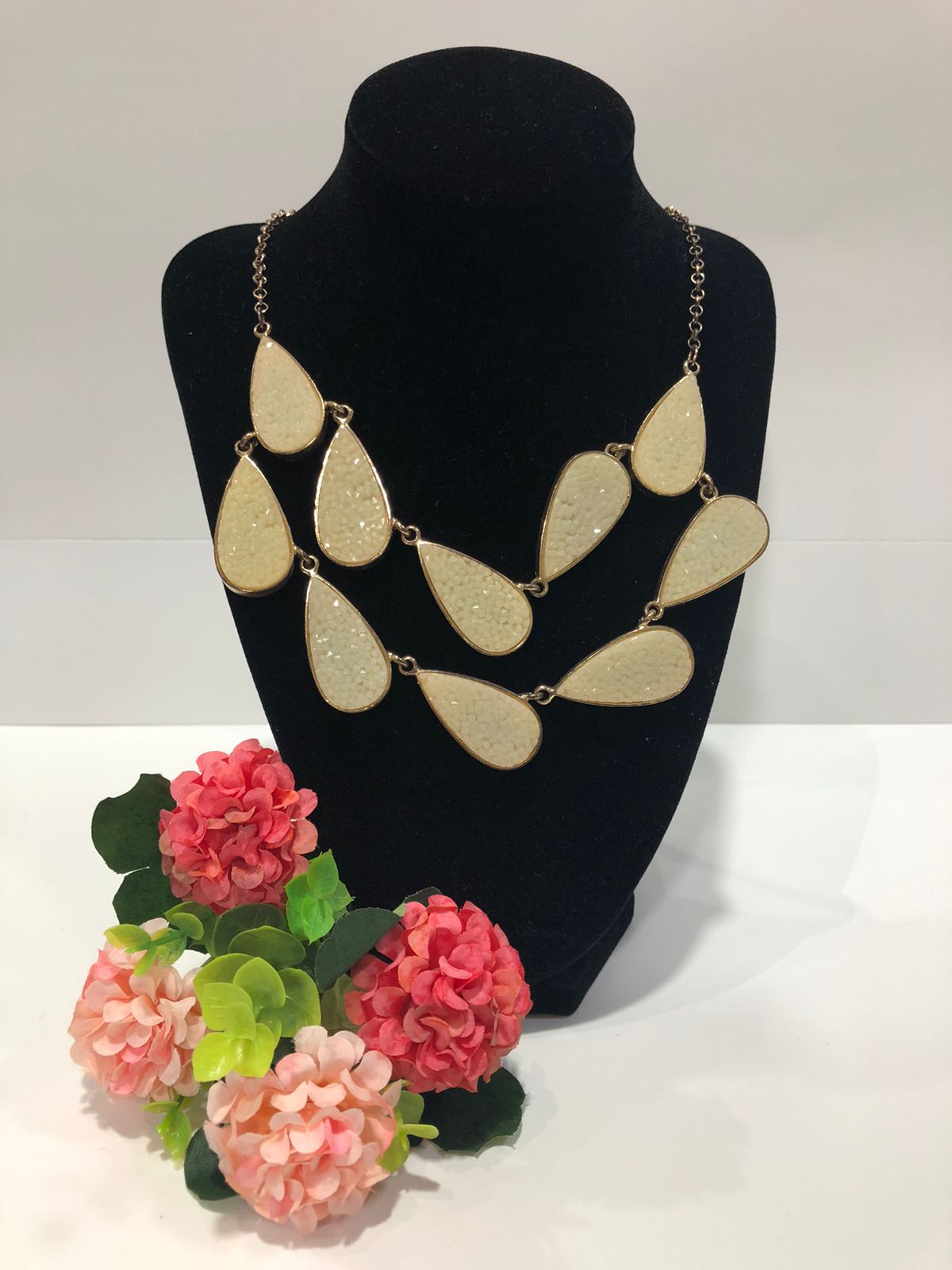 COLLAR DE DAMA