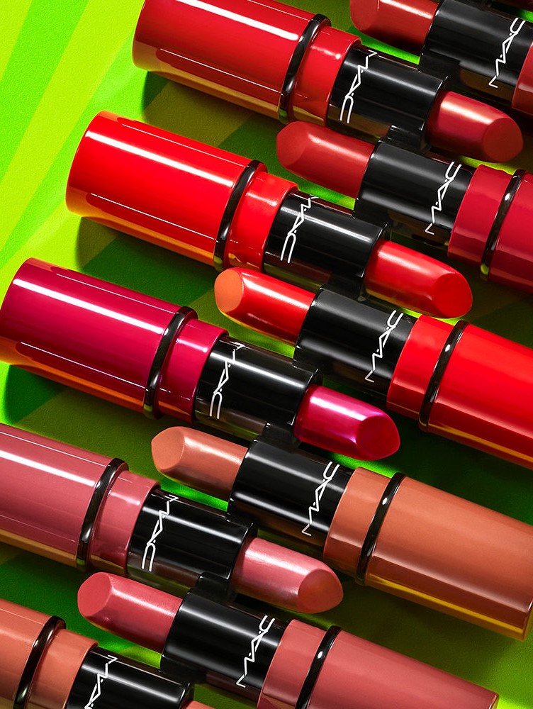 THE ULTIMATE TRICK MINI LIPSTICK